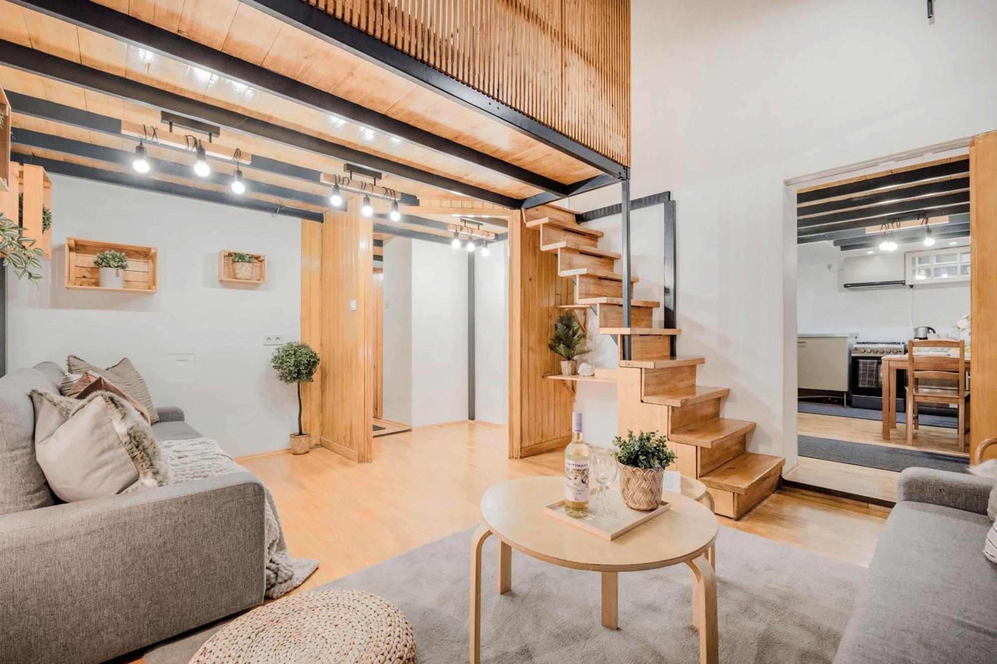 Wellness Wonderland: Garden, Sauna, Jacuzzi In Cbd ブダペスト エクステリア 写真