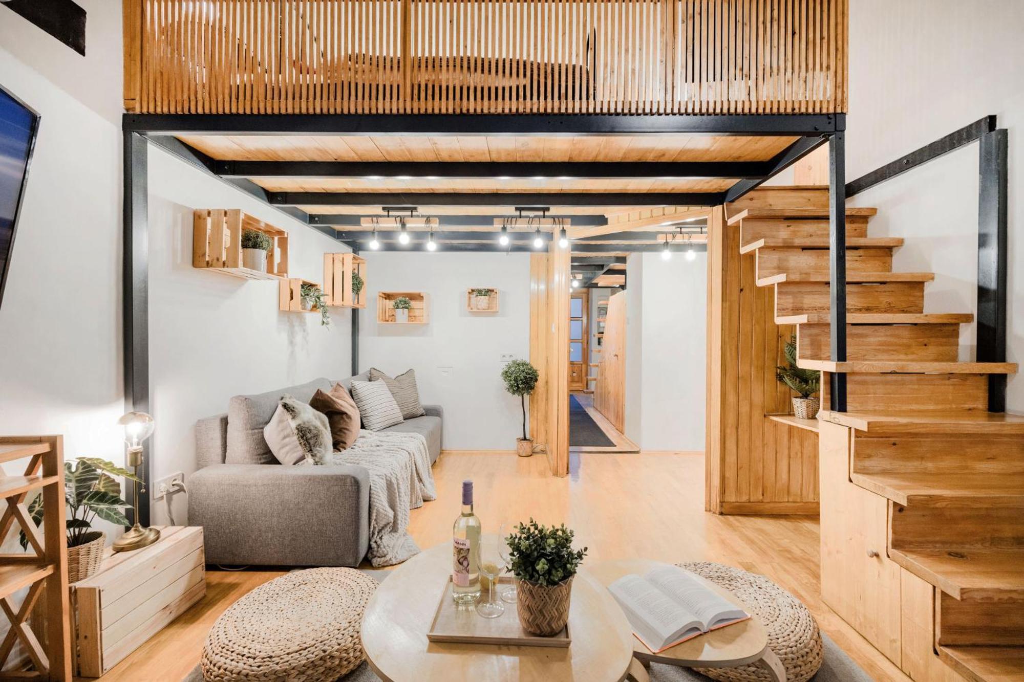 Wellness Wonderland: Garden, Sauna, Jacuzzi In Cbd ブダペスト エクステリア 写真