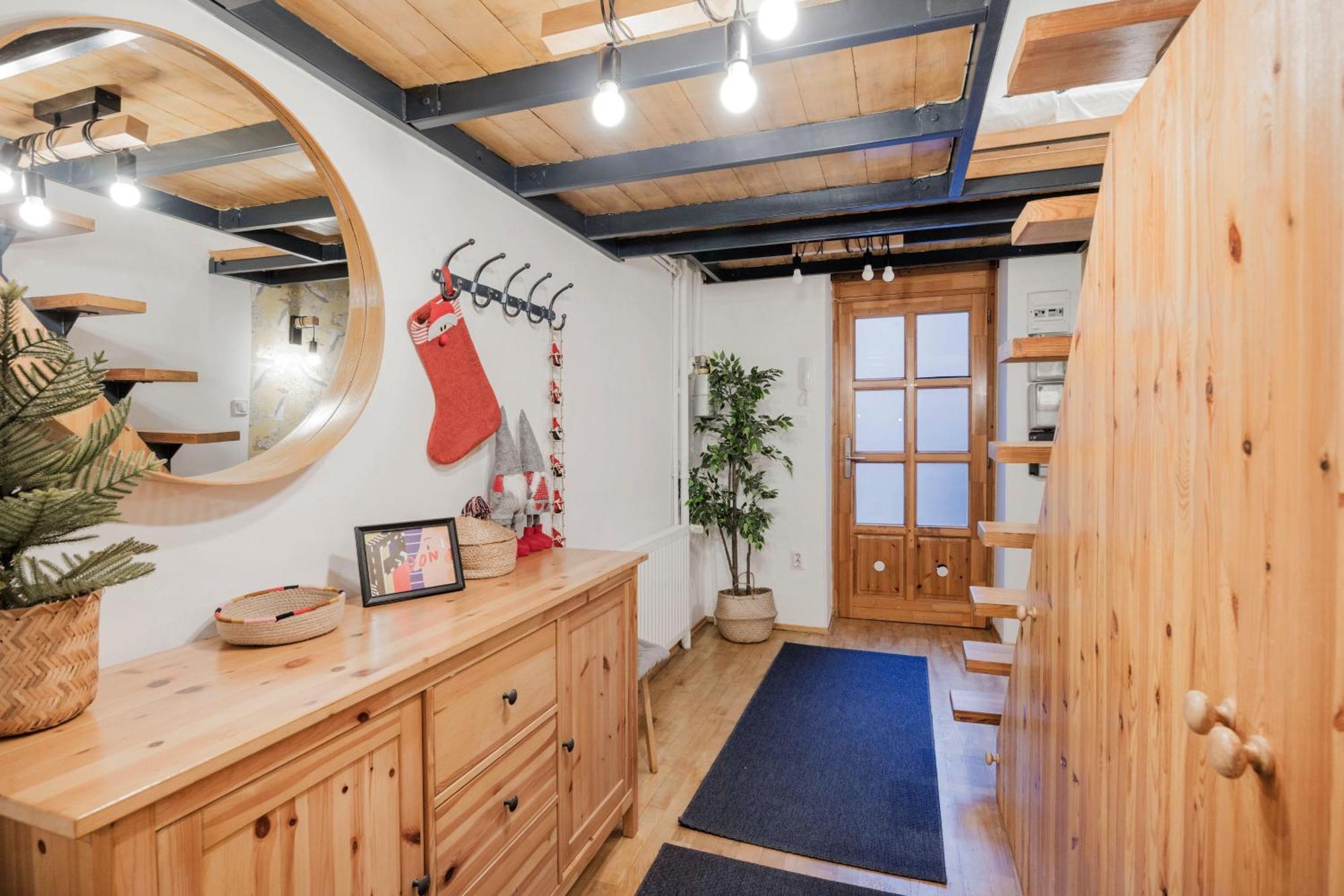 Wellness Wonderland: Garden, Sauna, Jacuzzi In Cbd ブダペスト エクステリア 写真