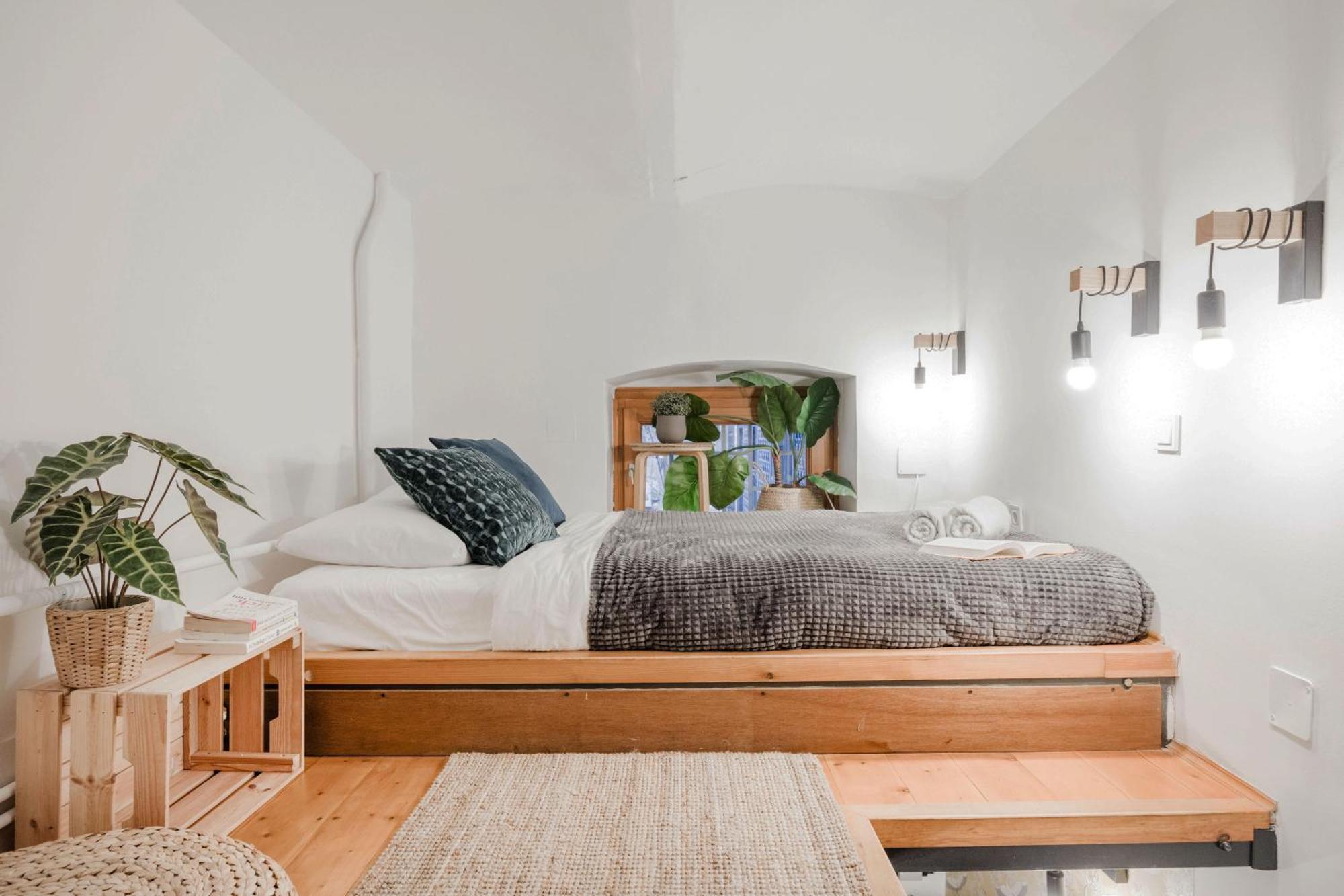 Wellness Wonderland: Garden, Sauna, Jacuzzi In Cbd ブダペスト エクステリア 写真